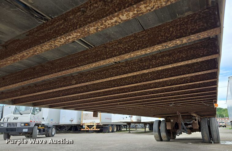 image for item EM7360 1997 Utility Trailer Manufacturer dry van trailer