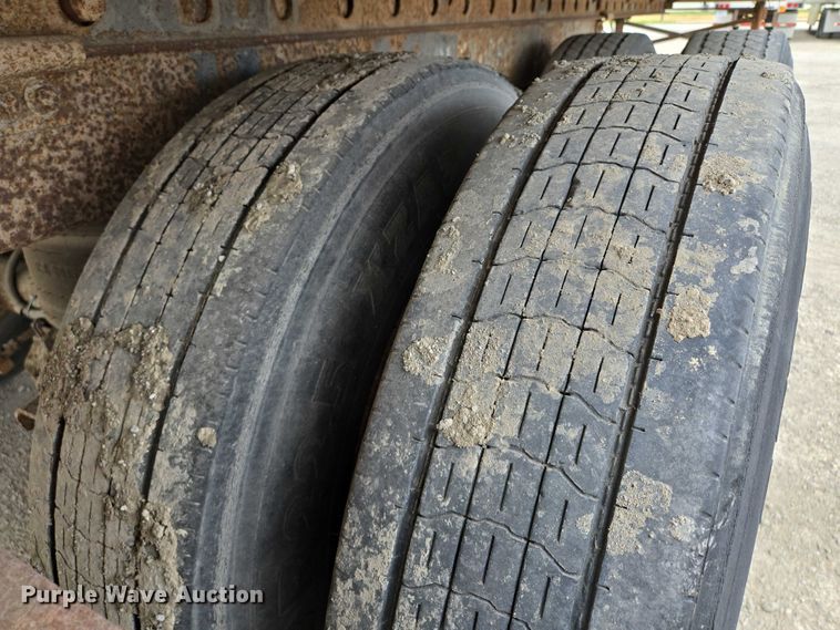 image for item EM7360 1997 Utility Trailer Manufacturer dry van trailer