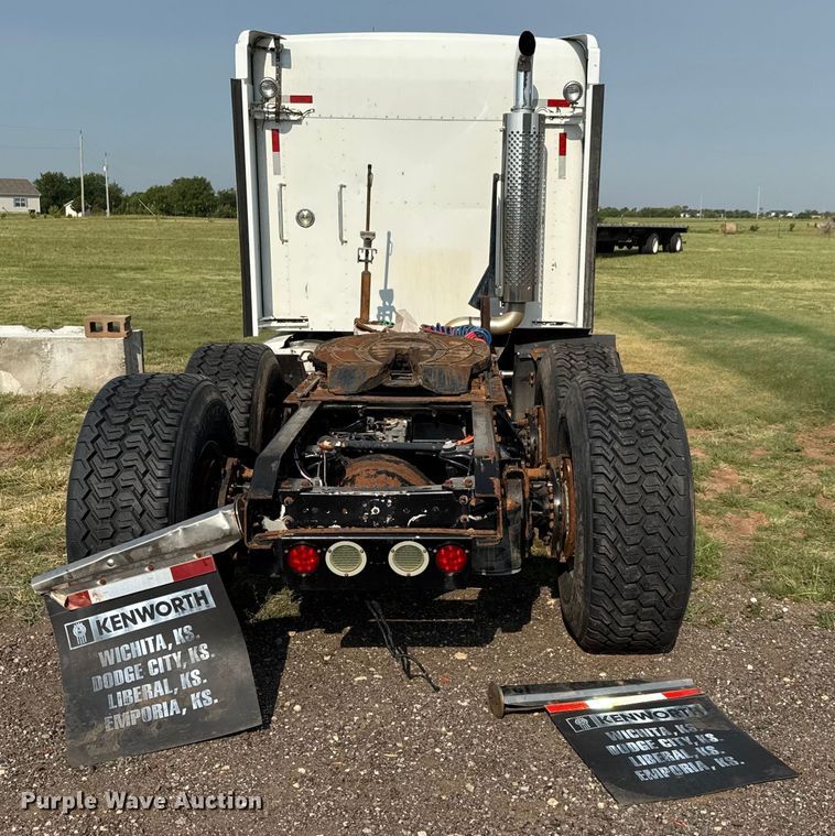 image for item EM8073 2012 Kenworth T660 semi truck