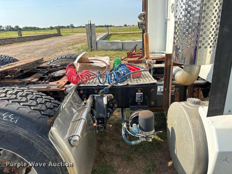 image for item EM8073 2012 Kenworth T660 semi truck