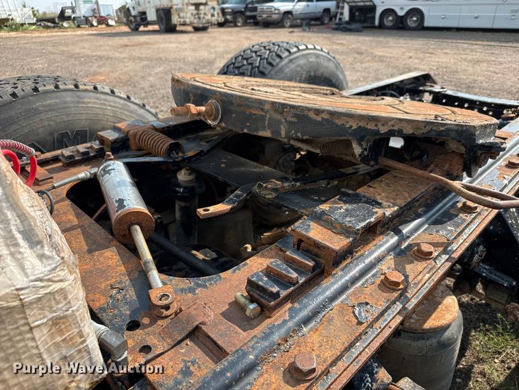 image for item EM8073 2012 Kenworth T660 semi truck