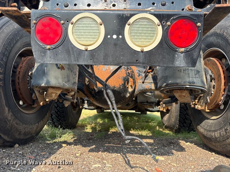 image for item EM8073 2012 Kenworth T660 semi truck