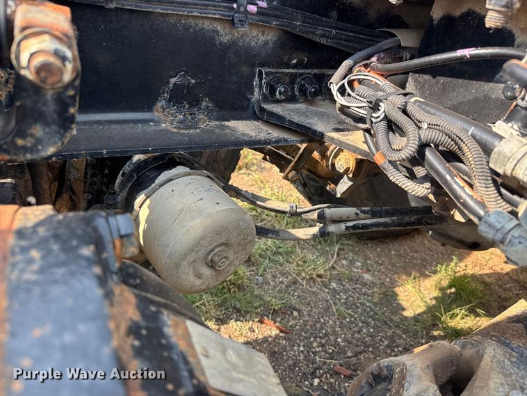 image for item EM8073 2012 Kenworth T660 semi truck