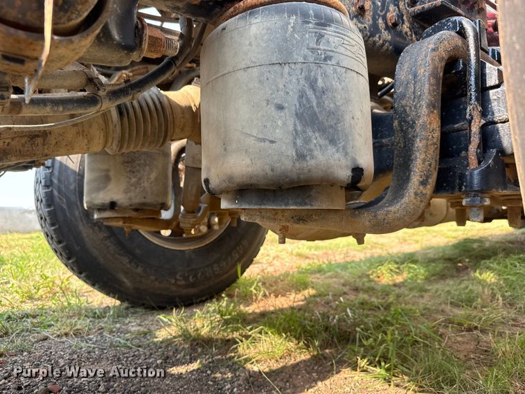 image for item EM8073 2012 Kenworth T660 semi truck