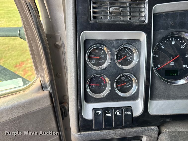 image for item EM8073 2012 Kenworth T660 semi truck