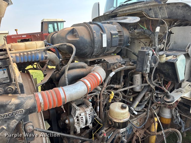 image for item EM8073 2012 Kenworth T660 semi truck