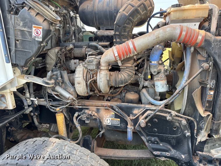 image for item EM8073 2012 Kenworth T660 semi truck