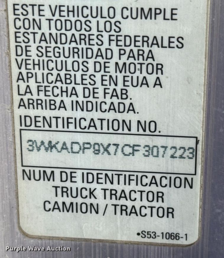 image for item EM8073 2012 Kenworth T660 semi truck