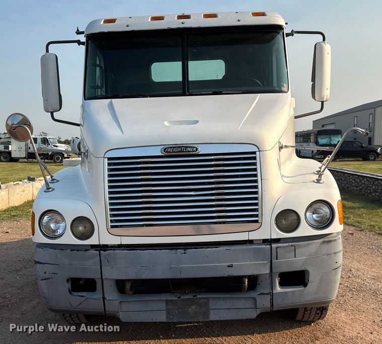 image for item EM8074 2000 Freightliner FL112 Columbia Century Class semi truck