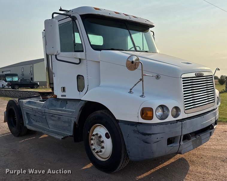 image for item EM8074 2000 Freightliner FL112 Columbia Century Class semi truck