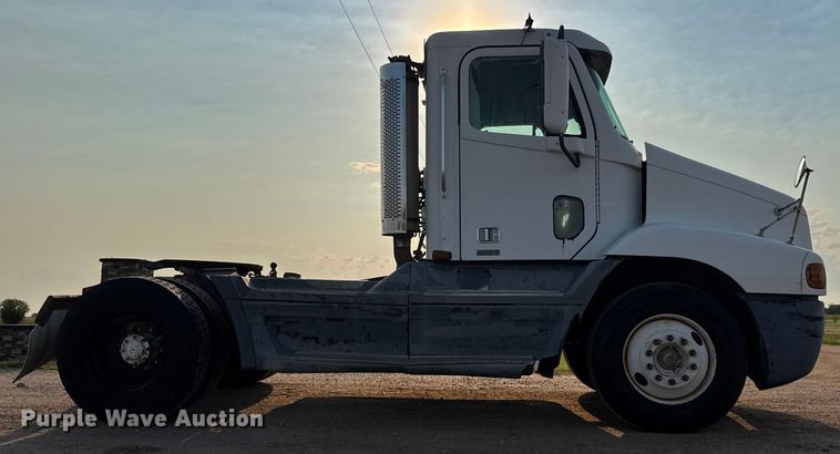 image for item EM8074 2000 Freightliner FL112 Columbia Century Class semi truck