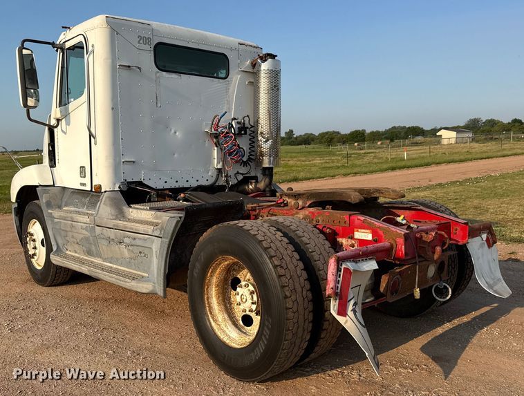 image for item EM8074 2000 Freightliner FL112 Columbia Century Class semi truck