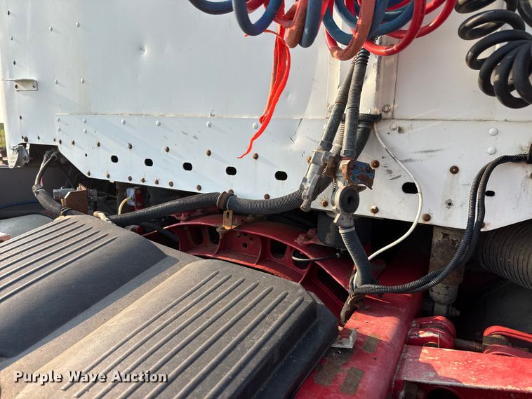 image for item EM8074 2000 Freightliner FL112 Columbia Century Class semi truck