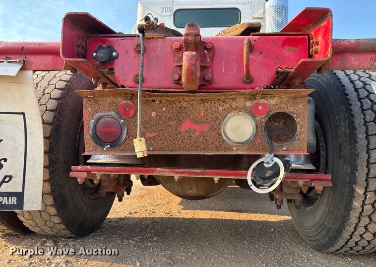 image for item EM8074 2000 Freightliner FL112 Columbia Century Class semi truck