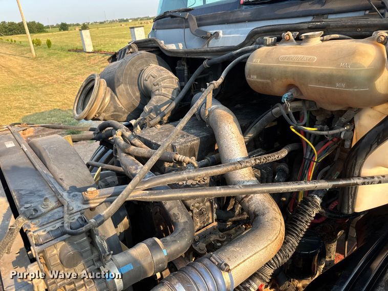 image for item EM8074 2000 Freightliner FL112 Columbia Century Class semi truck