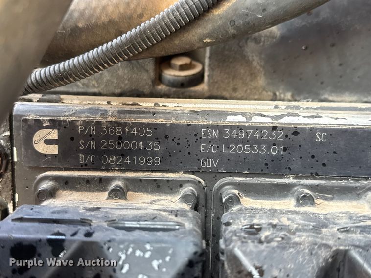 image for item EM8074 2000 Freightliner FL112 Columbia Century Class semi truck