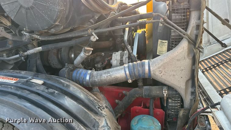 image for item EM8074 2000 Freightliner FL112 Columbia Century Class semi truck