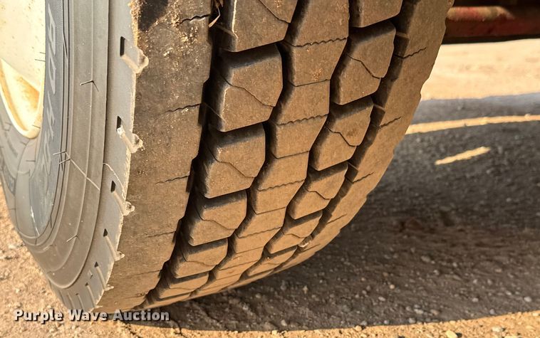 image for item EM8074 2000 Freightliner FL112 Columbia Century Class semi truck