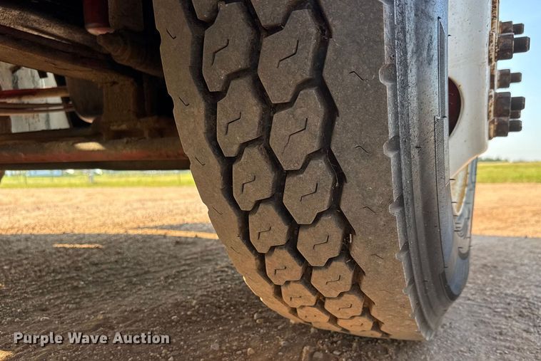 image for item EM8074 2000 Freightliner FL112 Columbia Century Class semi truck