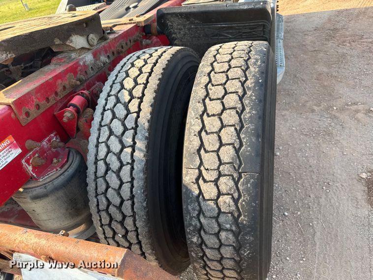 image for item EM8074 2000 Freightliner FL112 Columbia Century Class semi truck