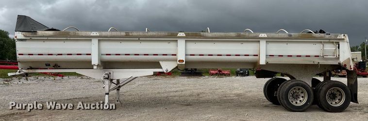 image for item EN5538 2015 Clement Starlight end dump trailer