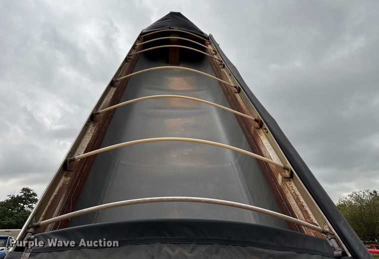 image for item EN5538 2015 Clement Starlight end dump trailer