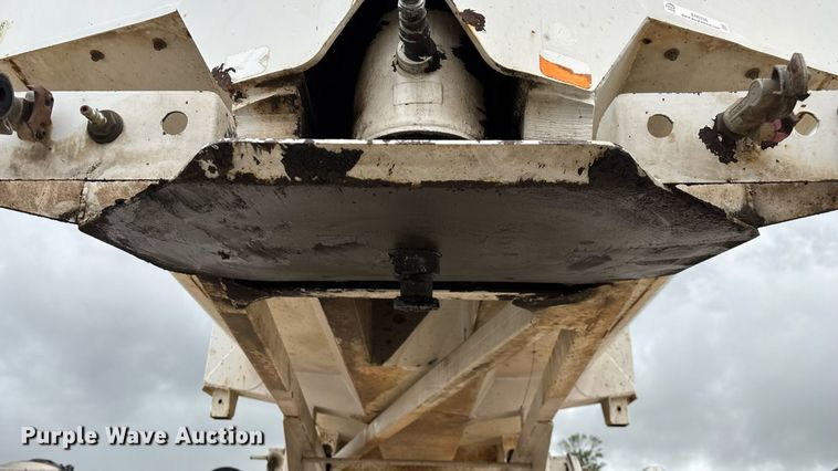 image for item EN5538 2015 Clement Starlight end dump trailer