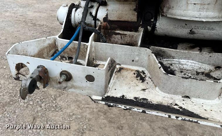 image for item EN5538 2015 Clement Starlight end dump trailer