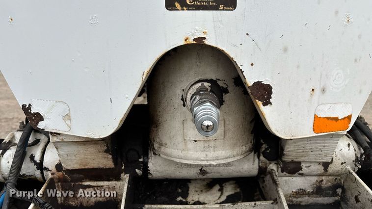 image for item EN5538 2015 Clement Starlight end dump trailer