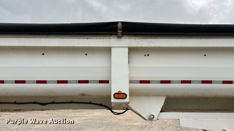 image for item EN5538 2015 Clement Starlight end dump trailer