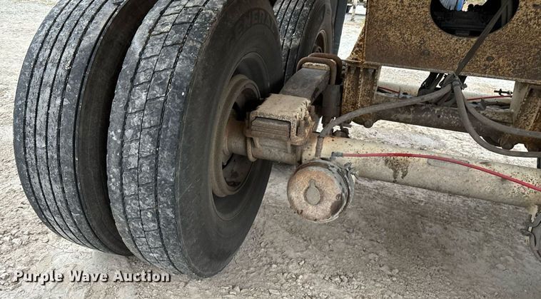 image for item EN5538 2015 Clement Starlight end dump trailer