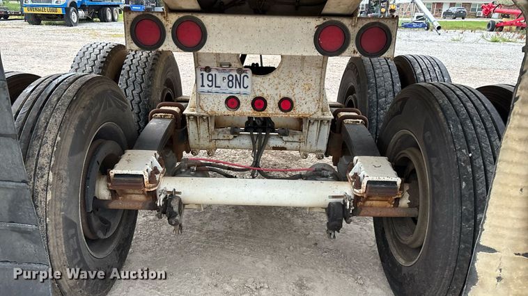 image for item EN5538 2015 Clement Starlight end dump trailer