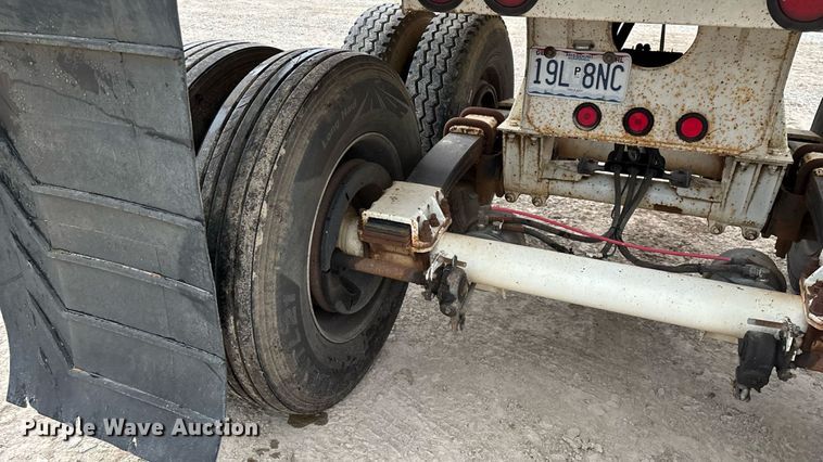 image for item EN5538 2015 Clement Starlight end dump trailer