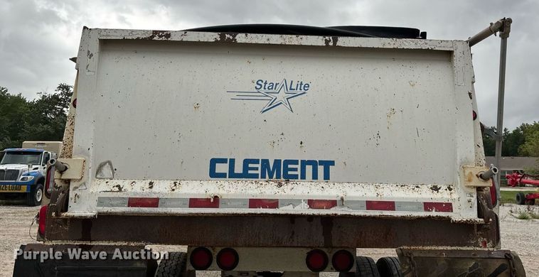 image for item EN5538 2015 Clement Starlight end dump trailer