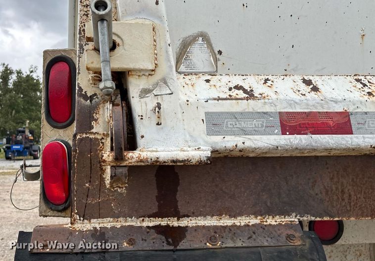 image for item EN5538 2015 Clement Starlight end dump trailer