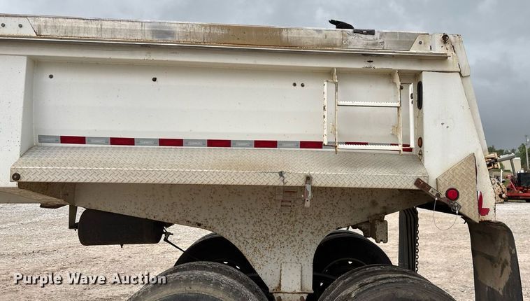 image for item EN5538 2015 Clement Starlight end dump trailer