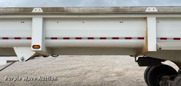 image for item EN5538 2015 Clement Starlight end dump trailer