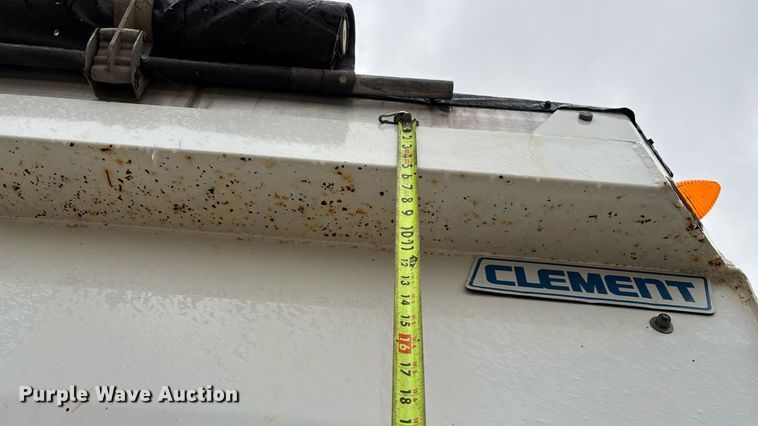 image for item EN5538 2015 Clement Starlight end dump trailer