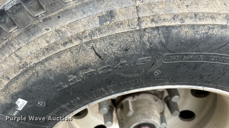 image for item EN5538 2015 Clement Starlight end dump trailer