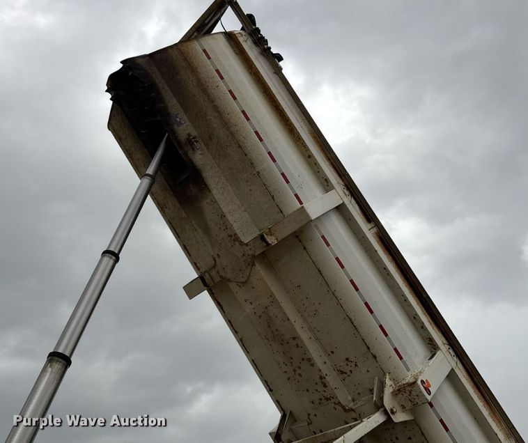 image for item EN5541 2017 Clement Starlite 35 end dump trailer