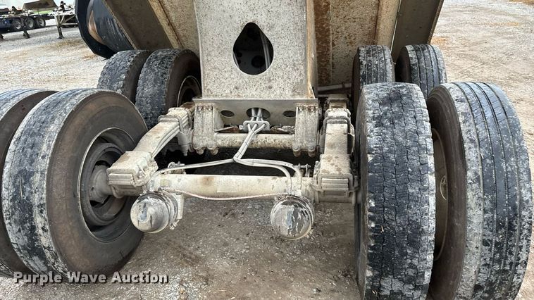 image for item EN5541 2017 Clement Starlite 35 end dump trailer