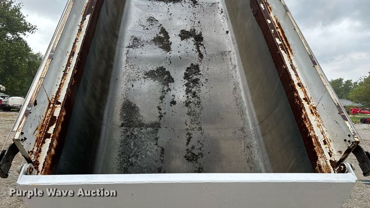 image for item EN5541 2017 Clement Starlite 35 end dump trailer