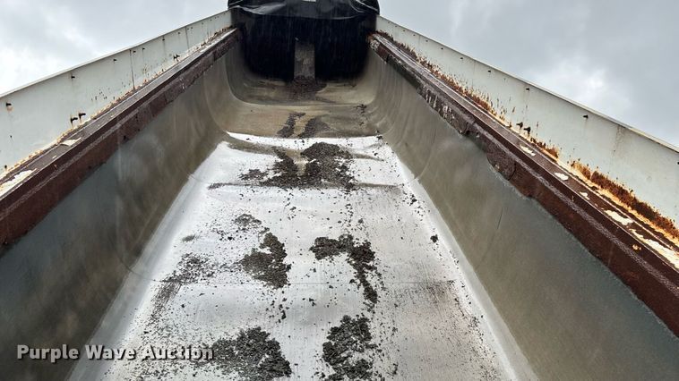 image for item EN5541 2017 Clement Starlite 35 end dump trailer