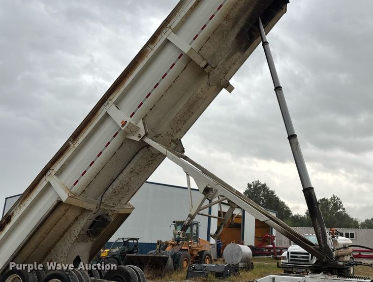 image for item EN5541 2017 Clement Starlite 35 end dump trailer