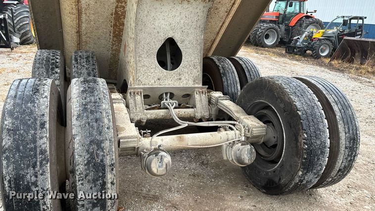 image for item EN5541 2017 Clement Starlite 35 end dump trailer