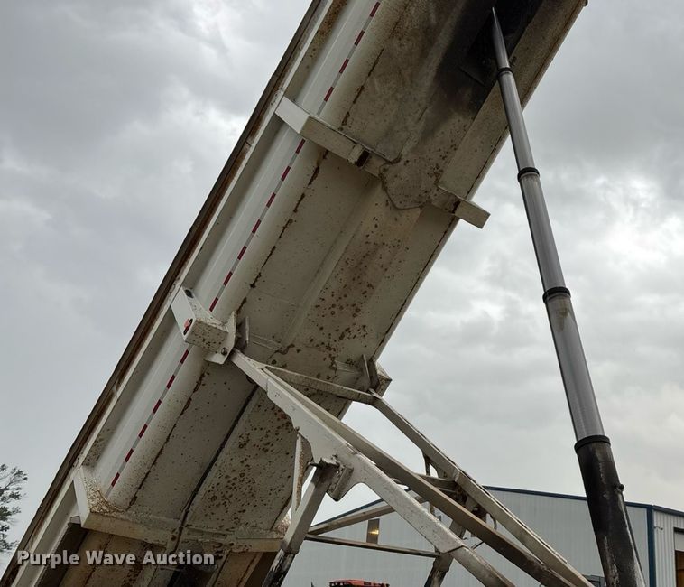 image for item EN5541 2017 Clement Starlite 35 end dump trailer