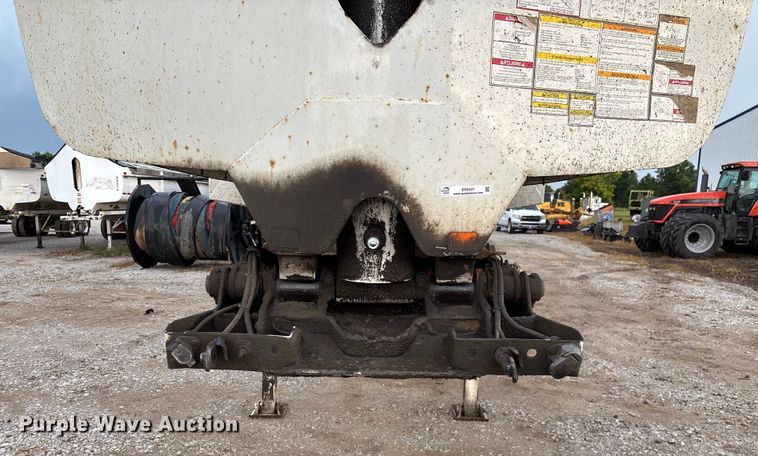 image for item EN5541 2017 Clement Starlite 35 end dump trailer