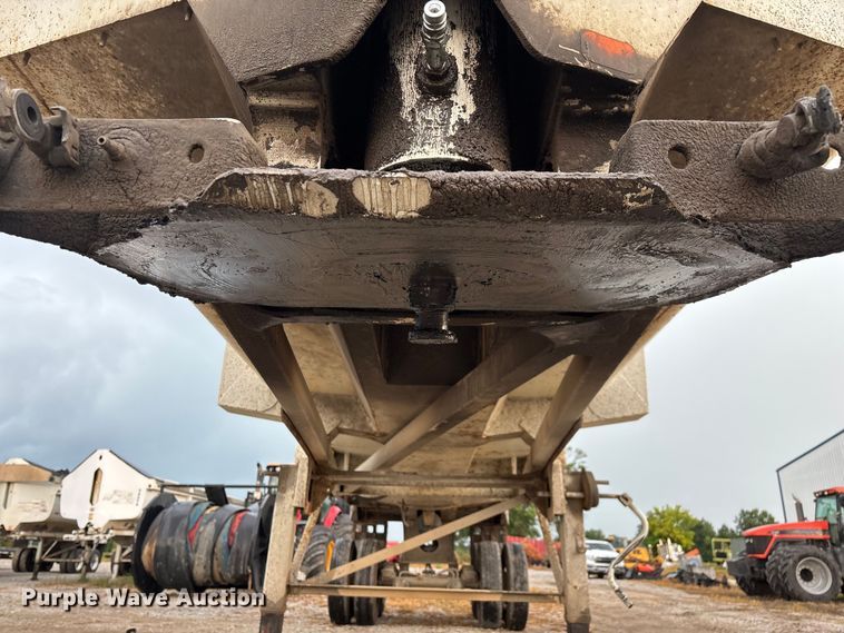 image for item EN5541 2017 Clement Starlite 35 end dump trailer