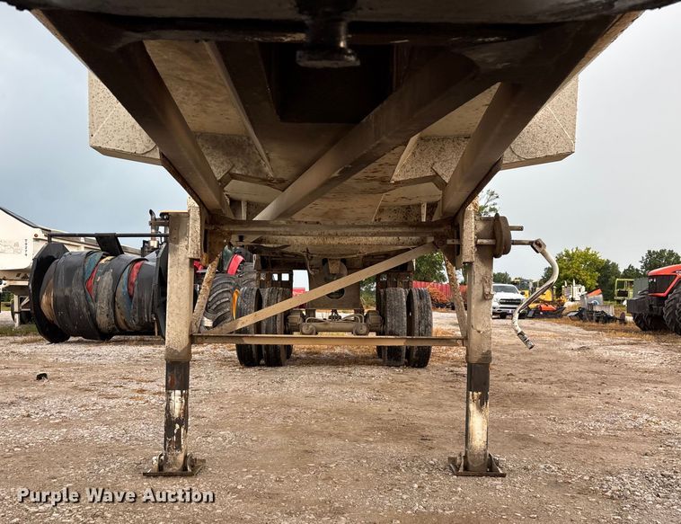 image for item EN5541 2017 Clement Starlite 35 end dump trailer