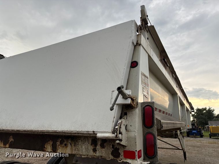 image for item EN5541 2017 Clement Starlite 35 end dump trailer